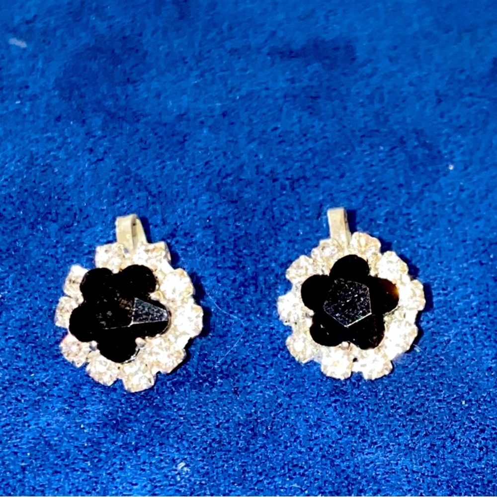 NEW Vintage Inspired Dainty Clip On Stud Earrings